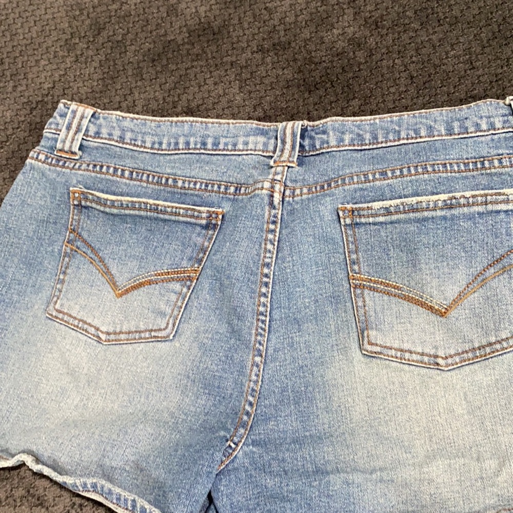 Jean Shorts - Picture 4 of 6